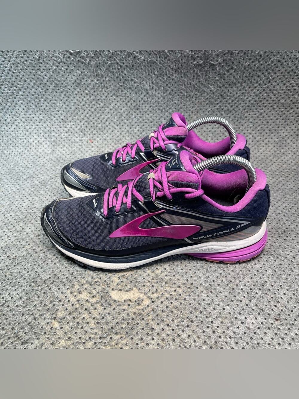 Brooks Ravenna 8 Running Shoes Size 8 Running Shoes Women’s